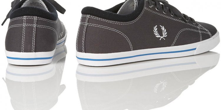 Fred Perry Leather Plimsolls