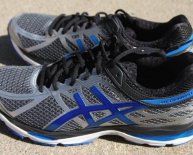 Shoes like Onitsuka Tiger